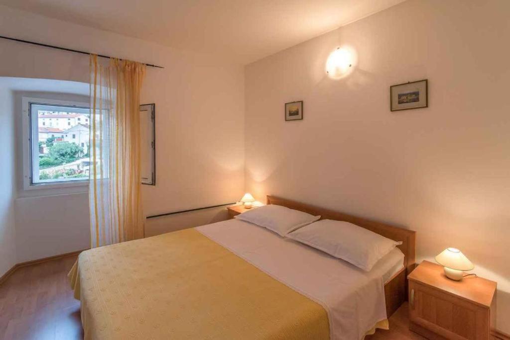 Appartamento Greta Vrbnik Esterno foto