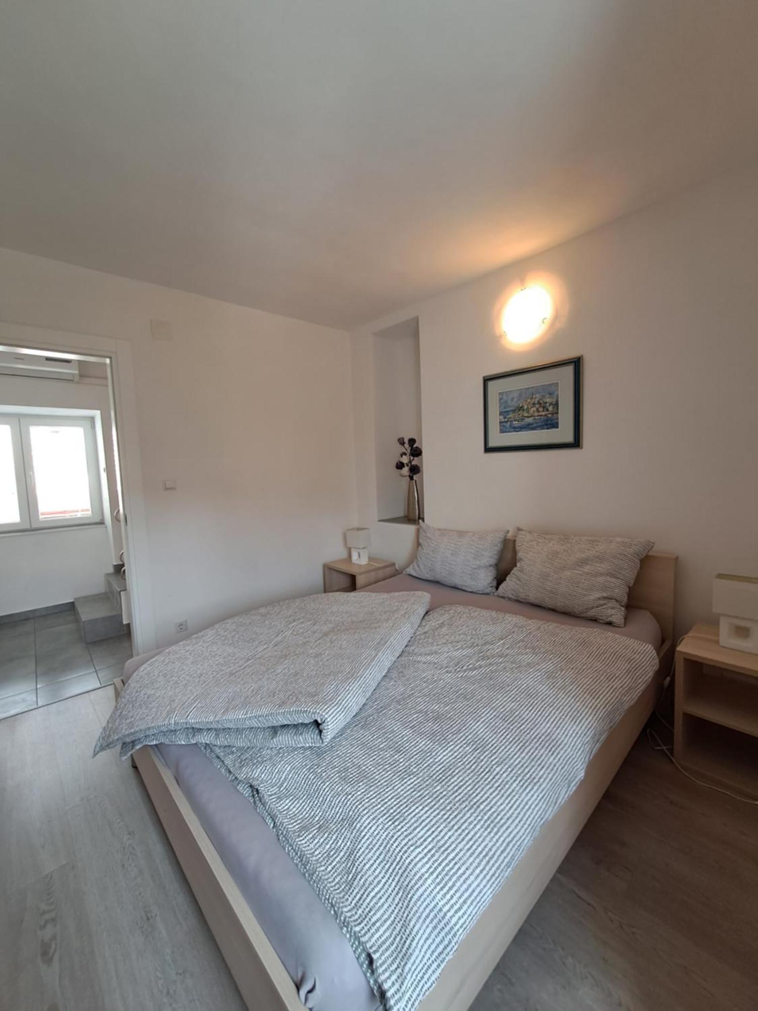 Appartamento Greta Vrbnik Esterno foto