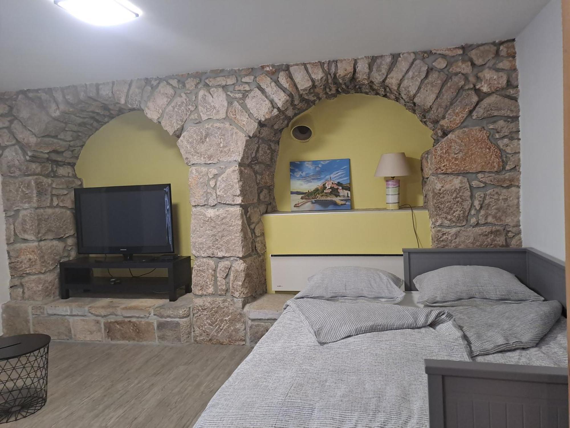 Appartamento Greta Vrbnik Esterno foto