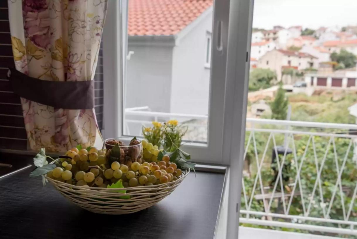 Appartamento Greta Vrbnik Esterno foto