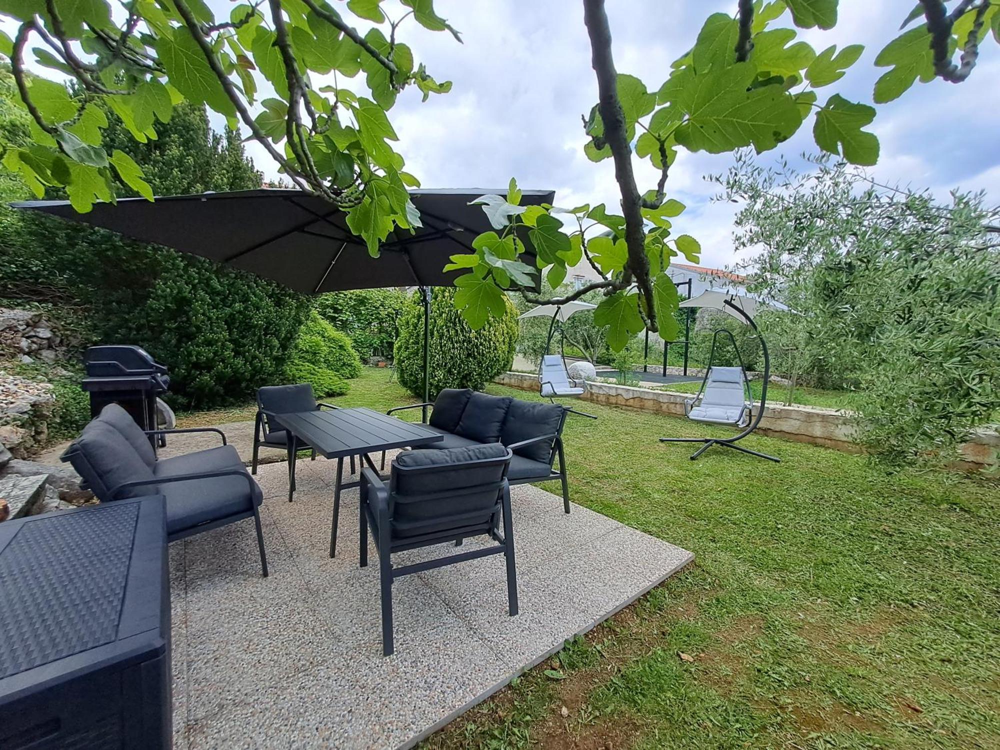 Appartamento Greta Vrbnik Esterno foto